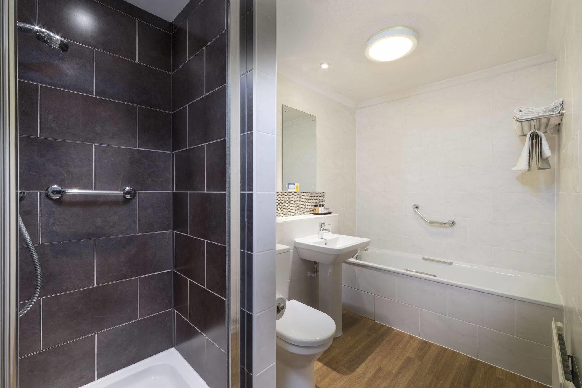 The Highland Hotel By Compass Hospitality Strathpeffer Esterno foto